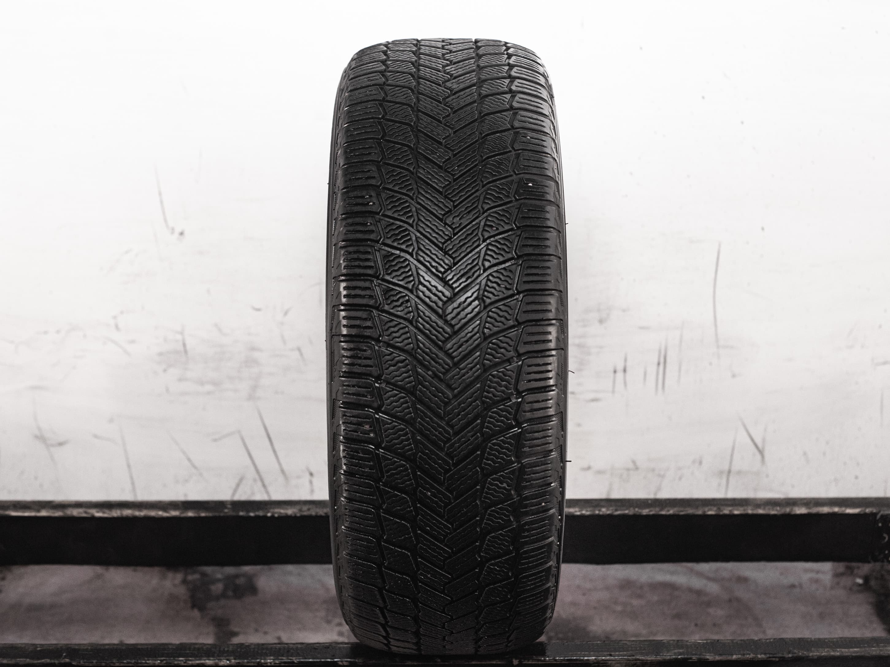 [1 шт.] Michelin X-Ice Snow SUV 235/55 R19 105H