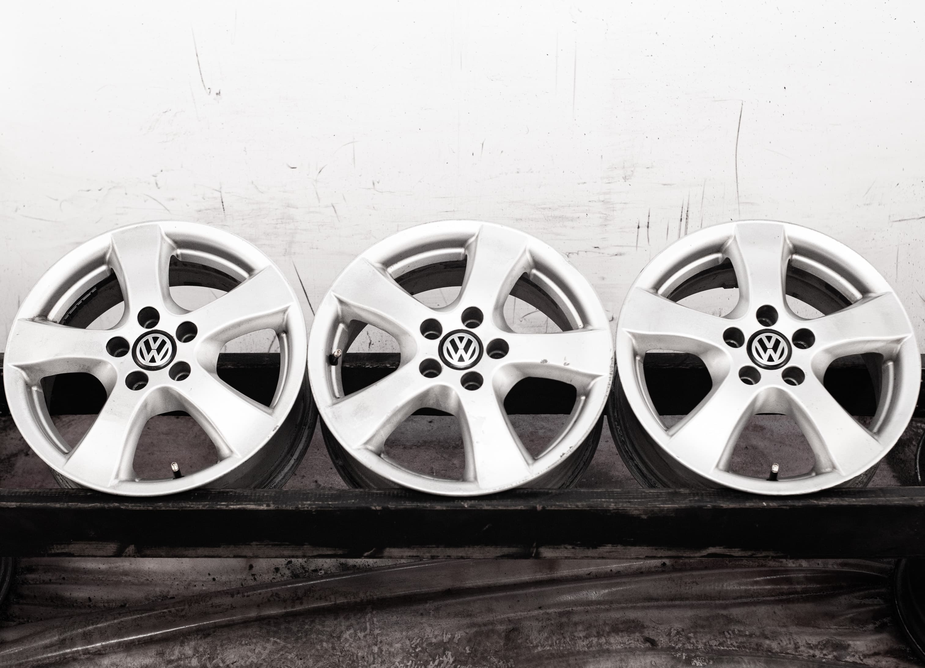 Диски б/y литые R15 Volkswagen Polo Skoda Fabia 6Jx15 ET45 5x100 D57.1