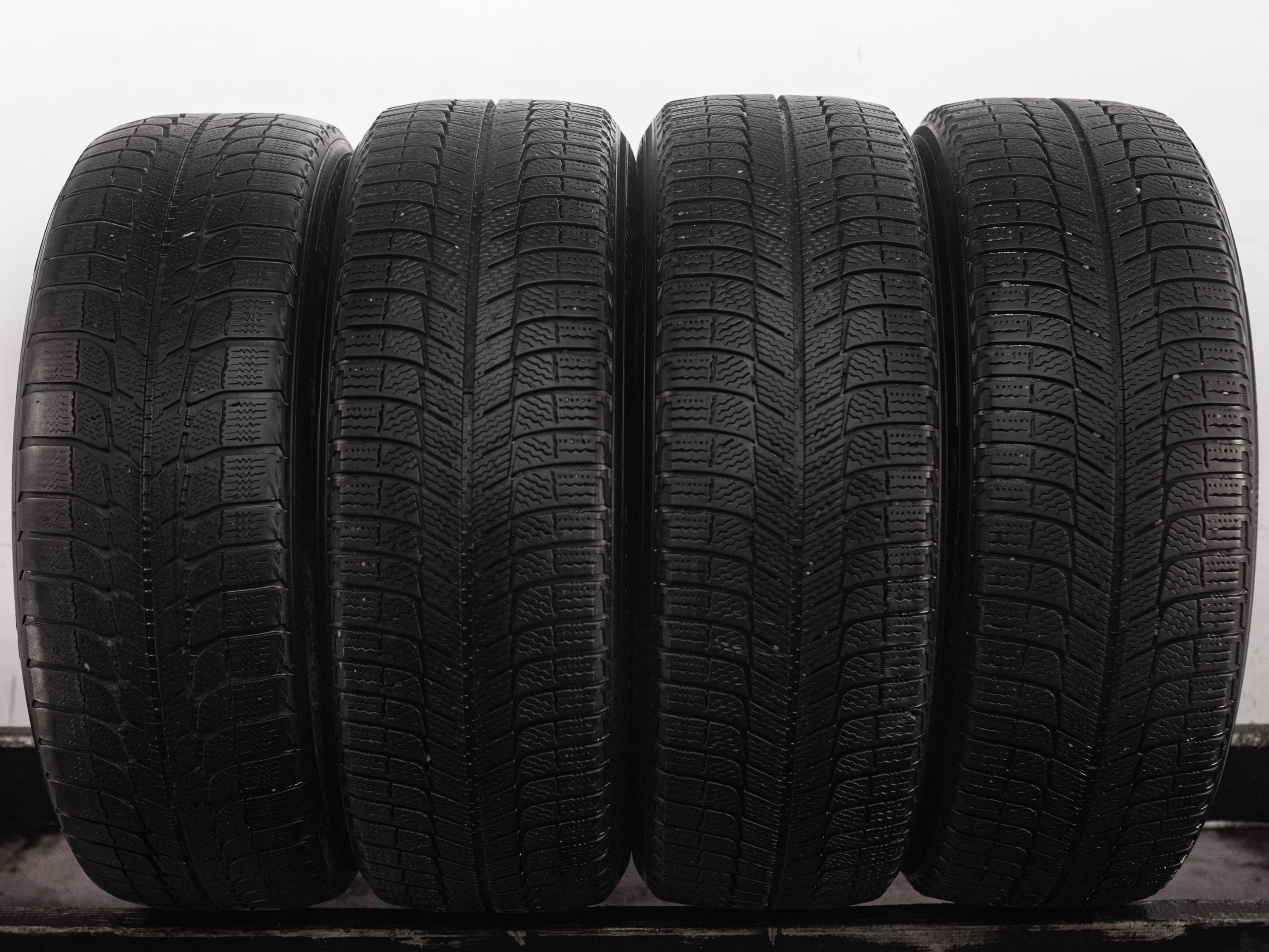 Michelin X-Ice 215/60 R17 96T