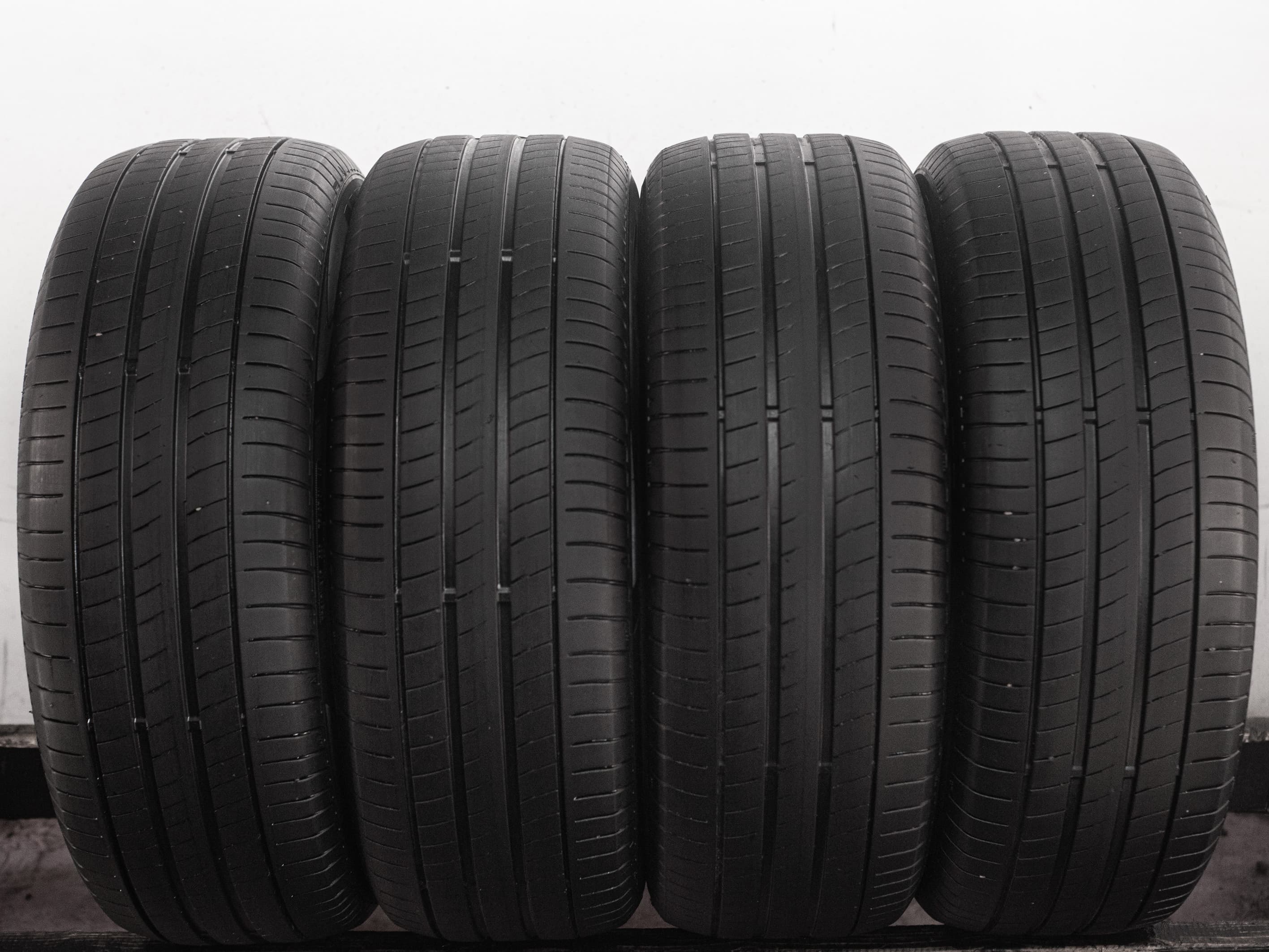 Nexen NFera RU5 SUV 215/60 R17 96H
