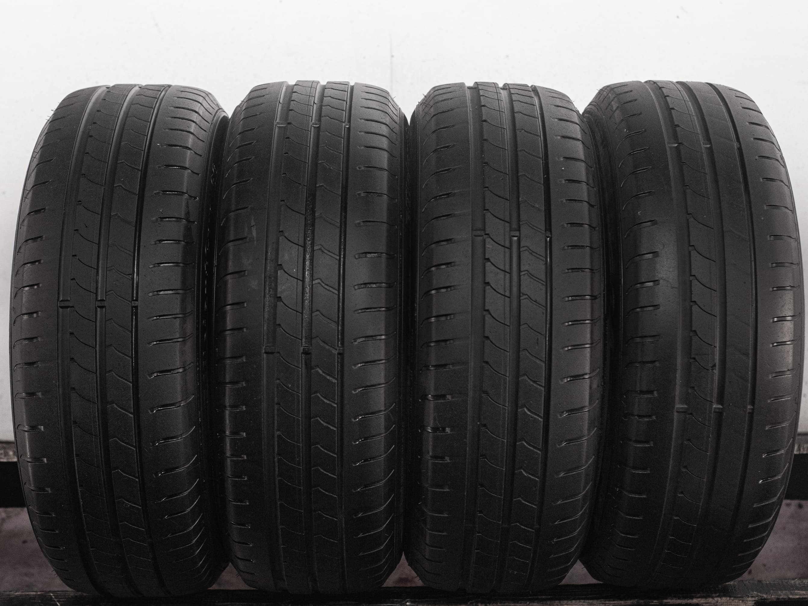 Goodyear EfficientGrip 195/60 R16 89H