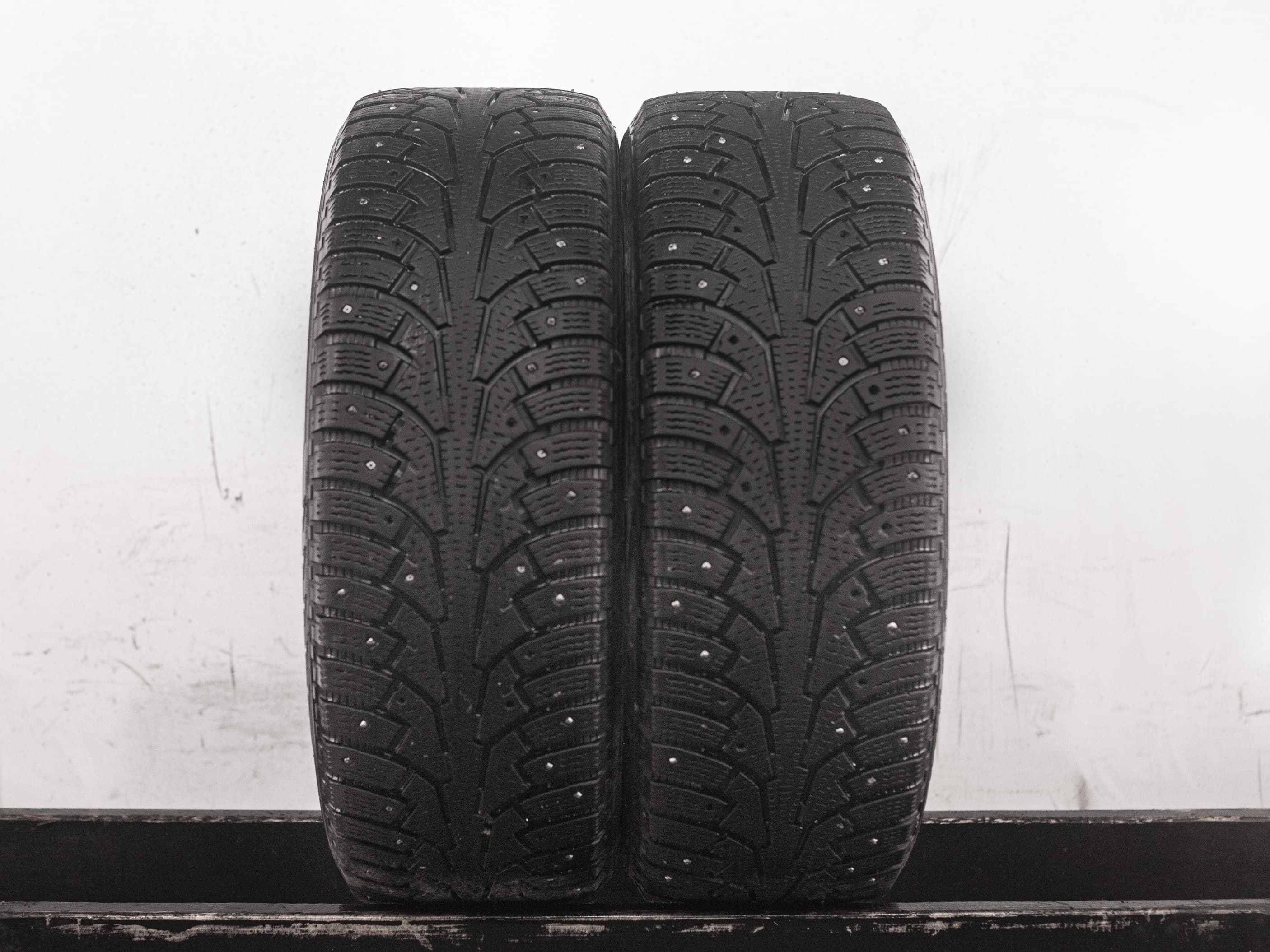 [2] Nokian Nordman 5 SUV 225/55 R18 102T