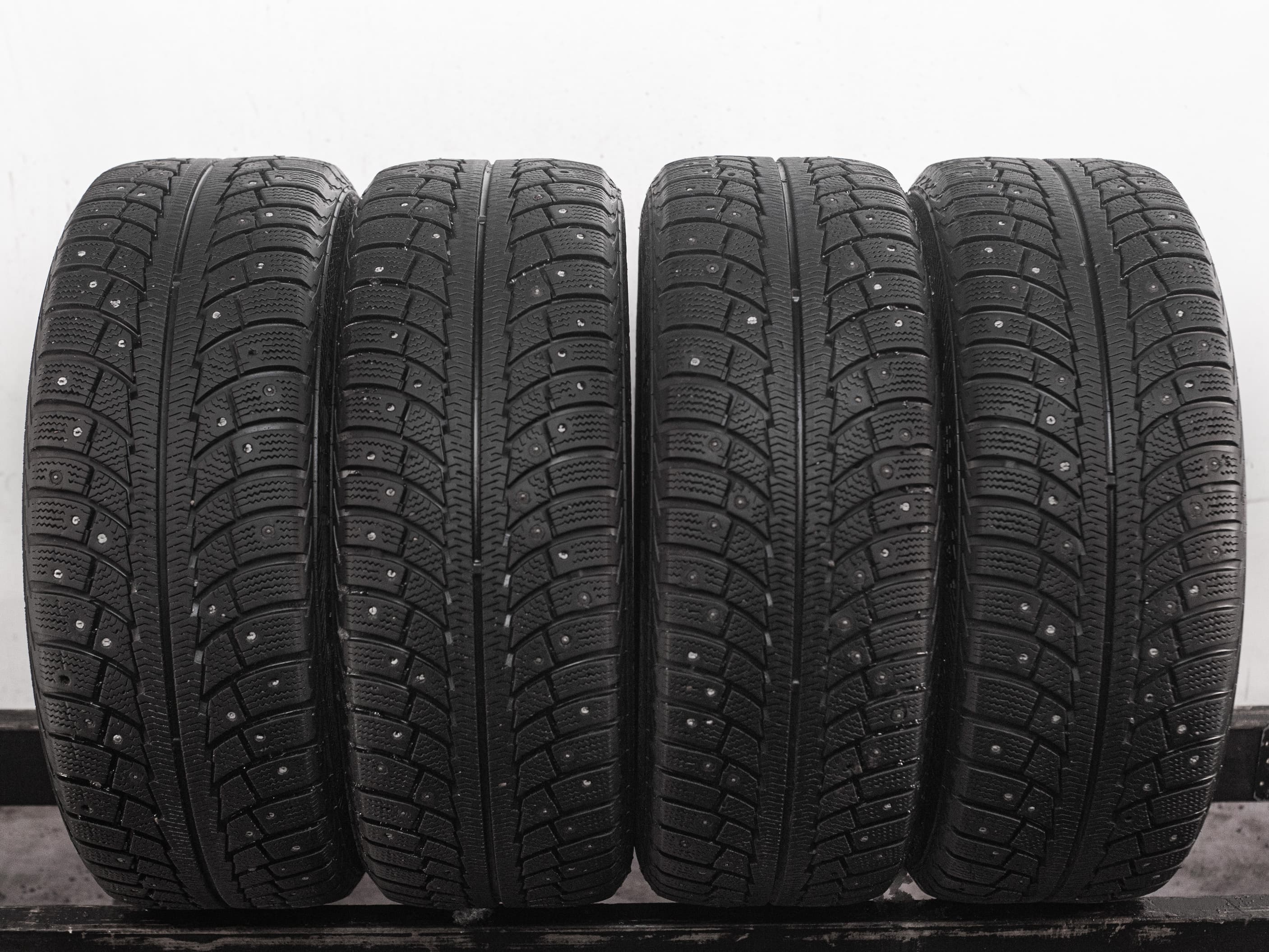 Gislaved Nord Frost 5 215/55 R16 97T
