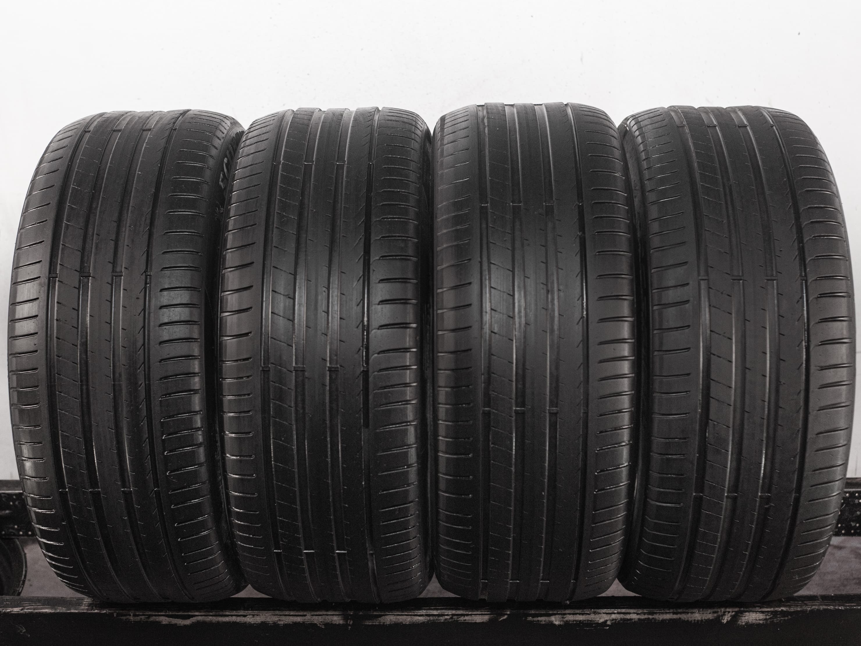 Pirelli Scorpion 255/45 R19 100V