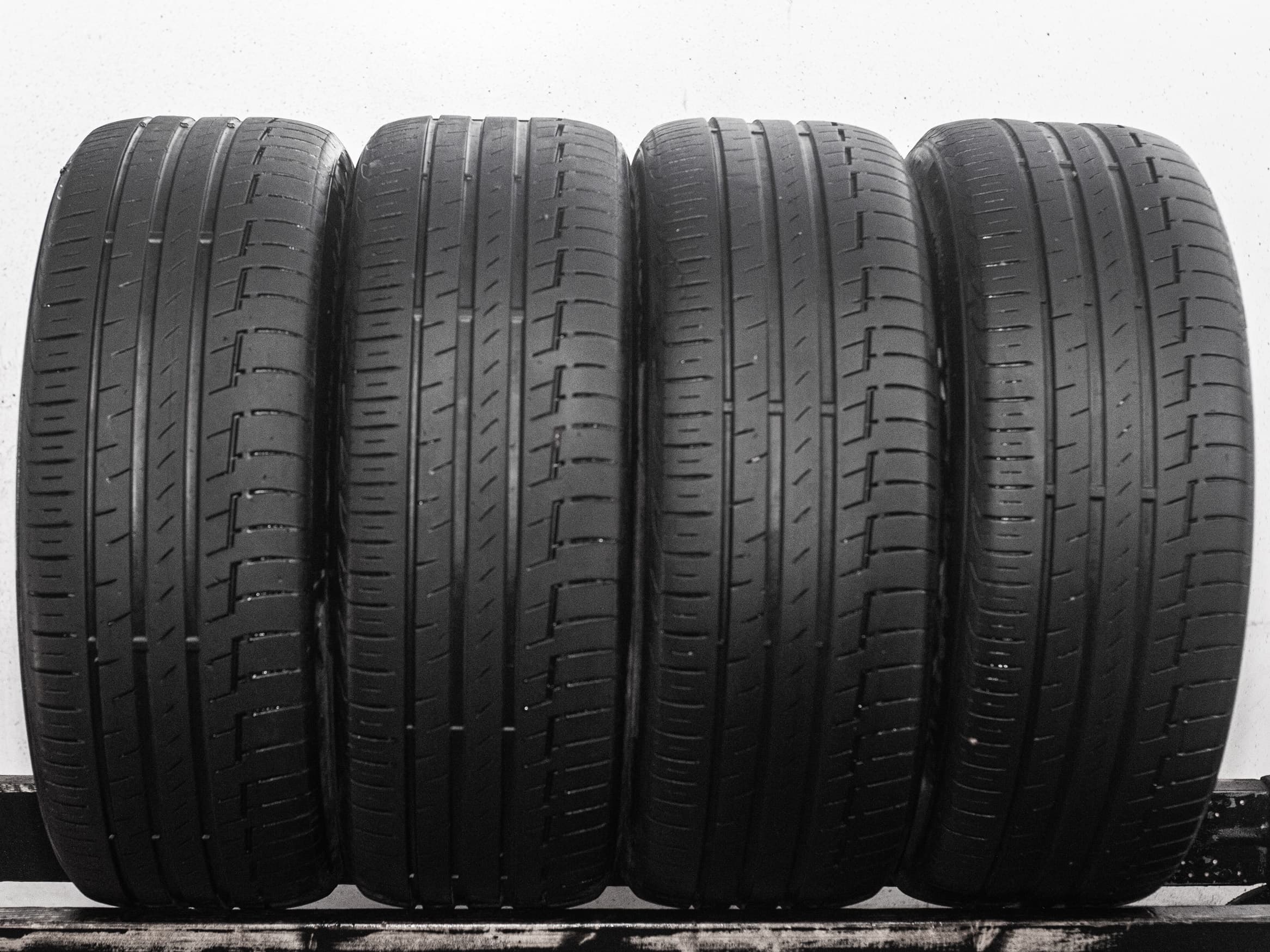 Continental Premium Contact 6 215/55 R17 94V