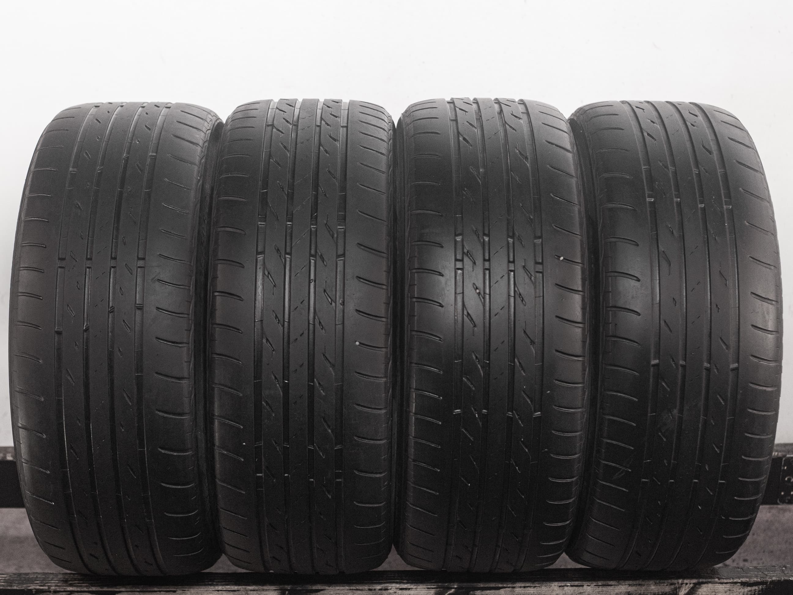 Bridgestone Nextry 215/50 R17 91V