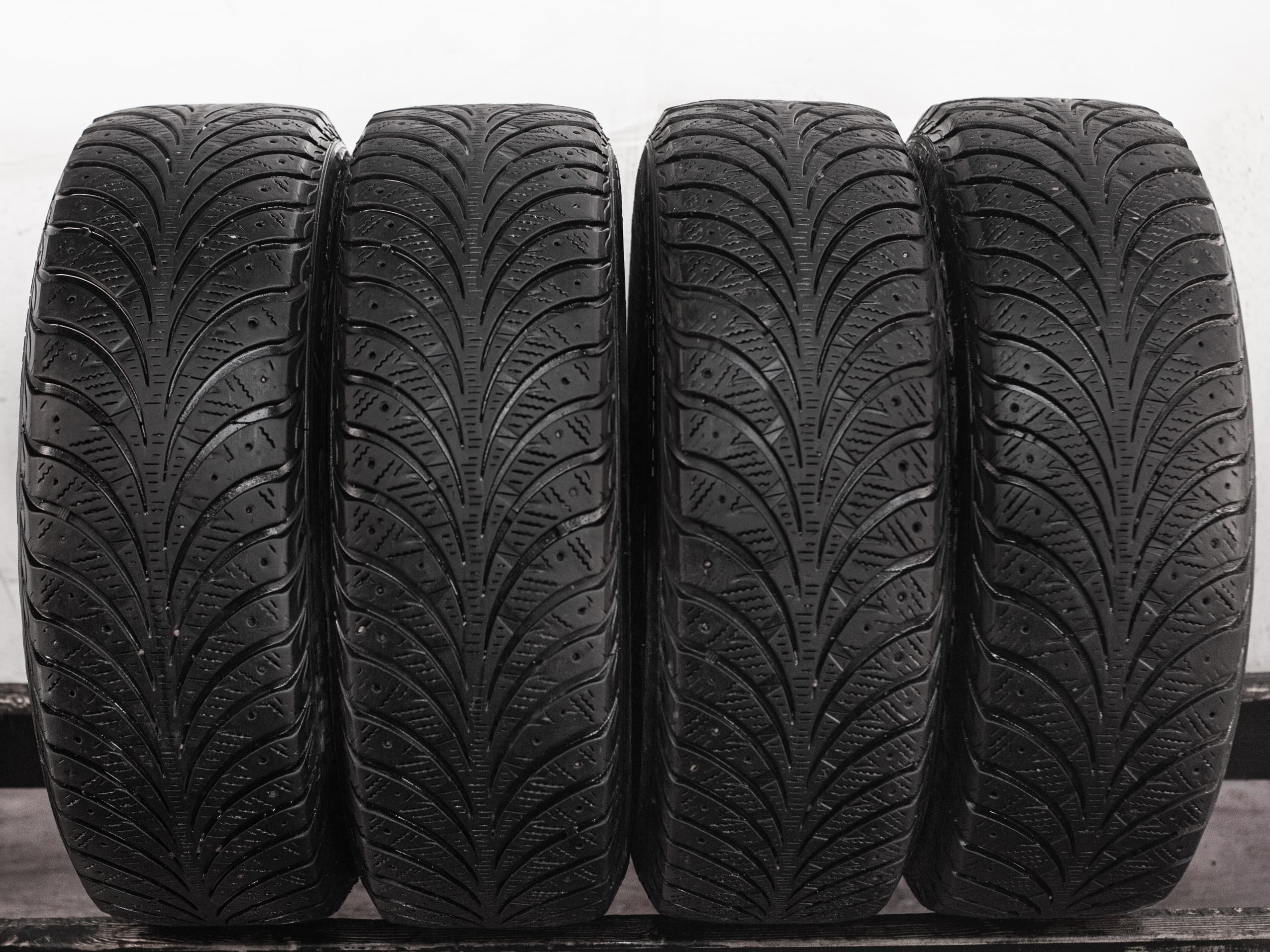 Goodyear UltraGrip Extreme 195/65 R15 91T