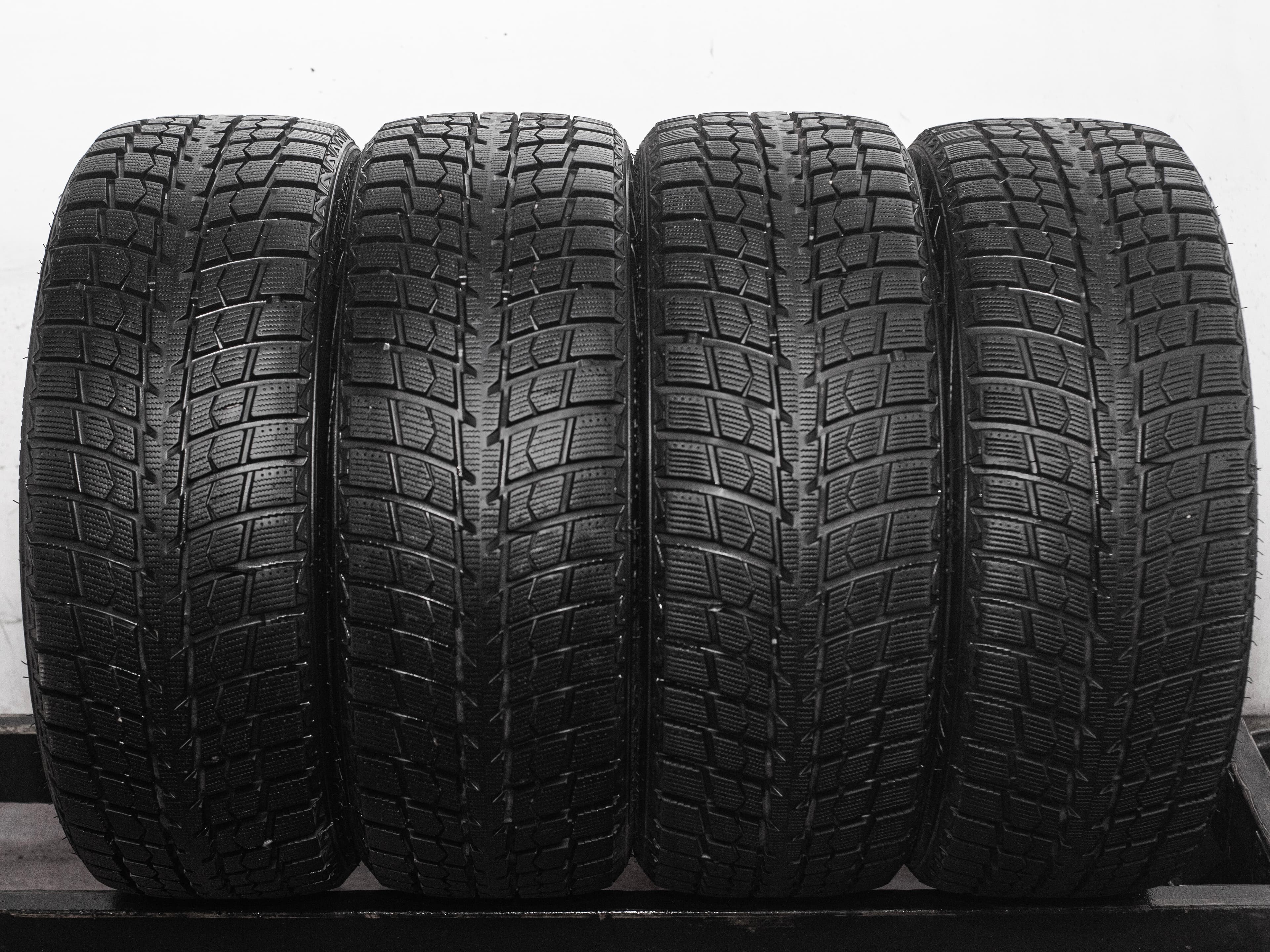 Leao Ice I-15 Winter Defender SUV 245/45 R20 99T