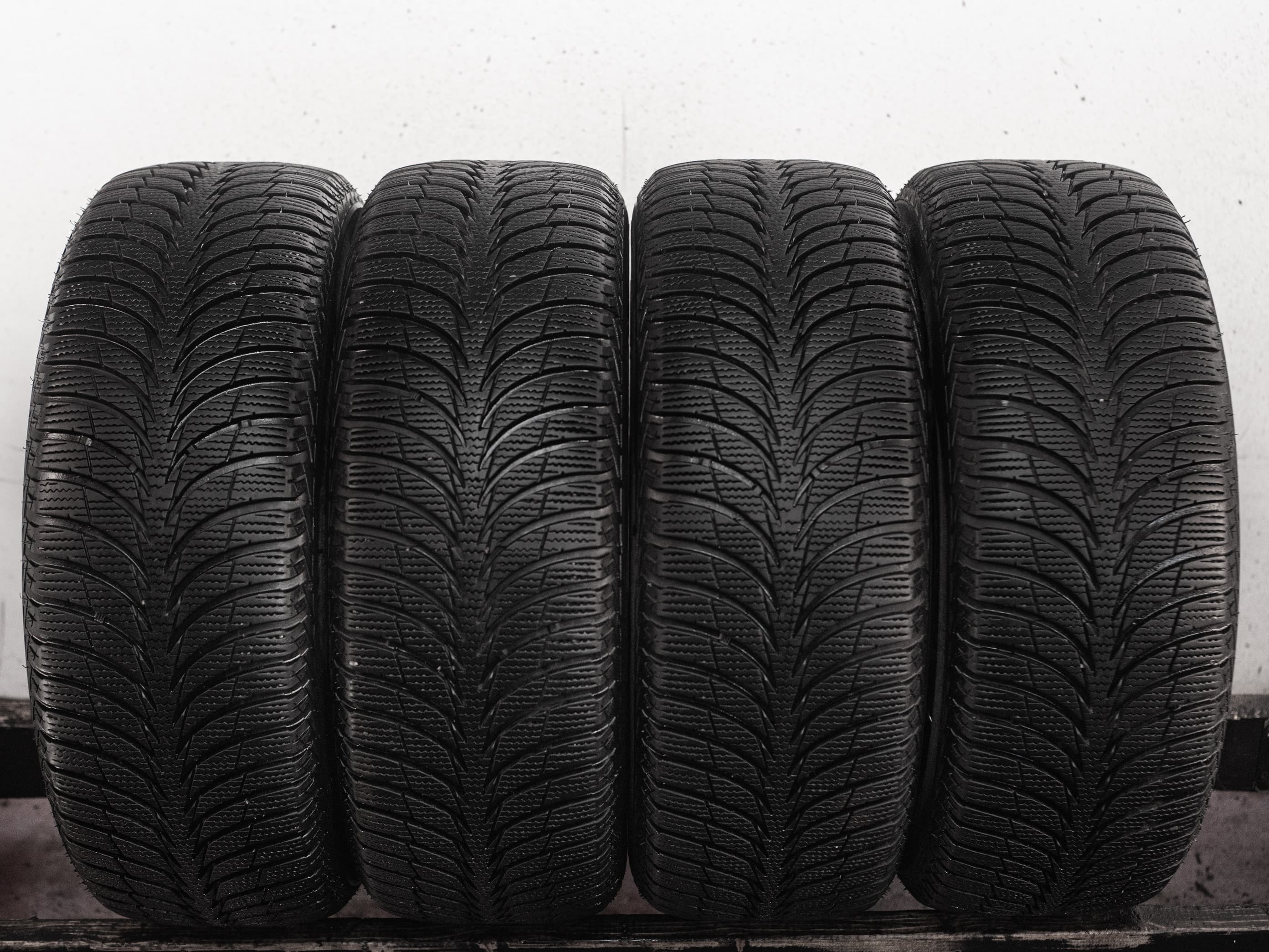 Sava Eskimo Ice 215/55 R16 97T