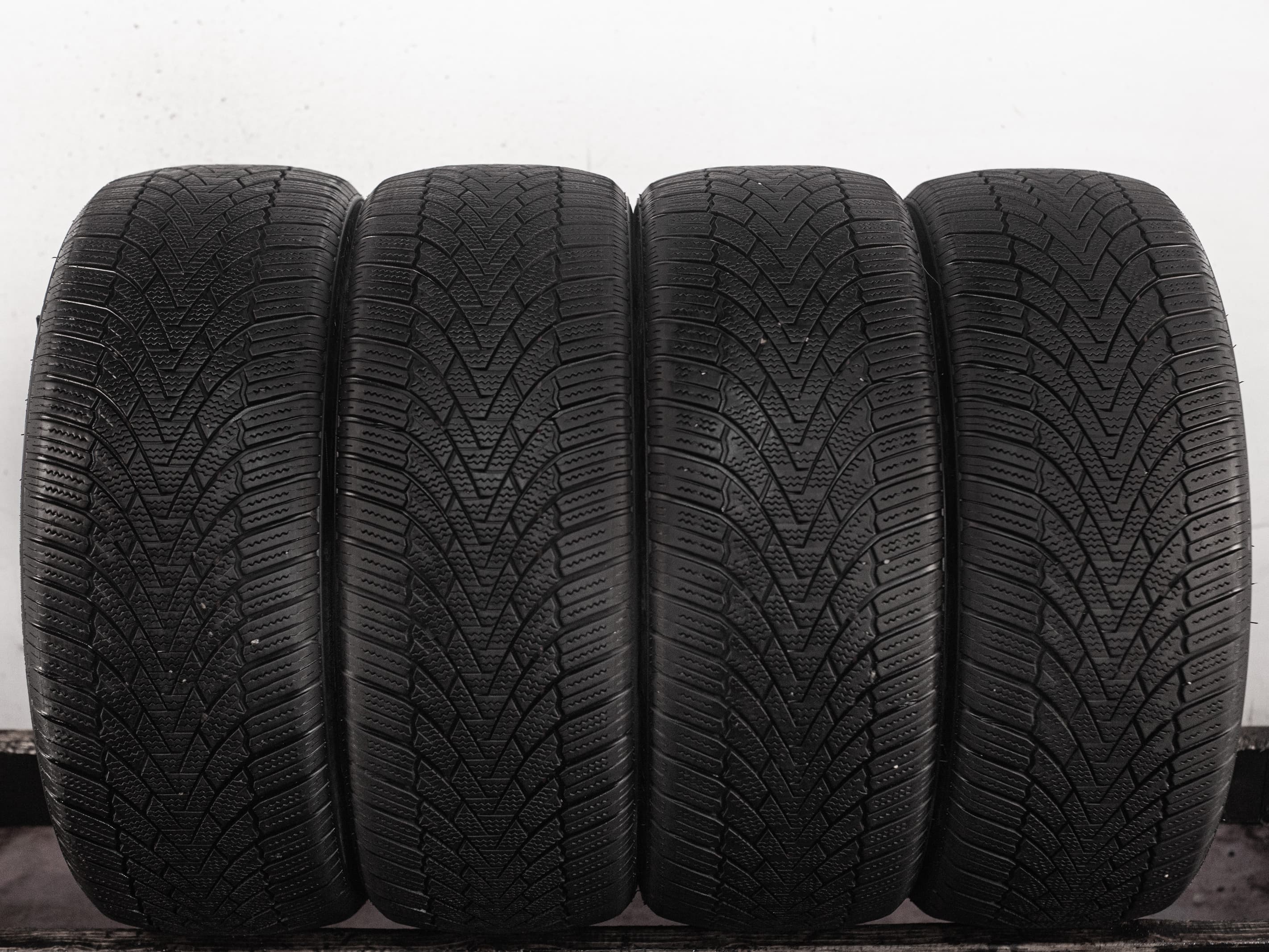 Grenlander Icehawke I 215/45 R18 93V