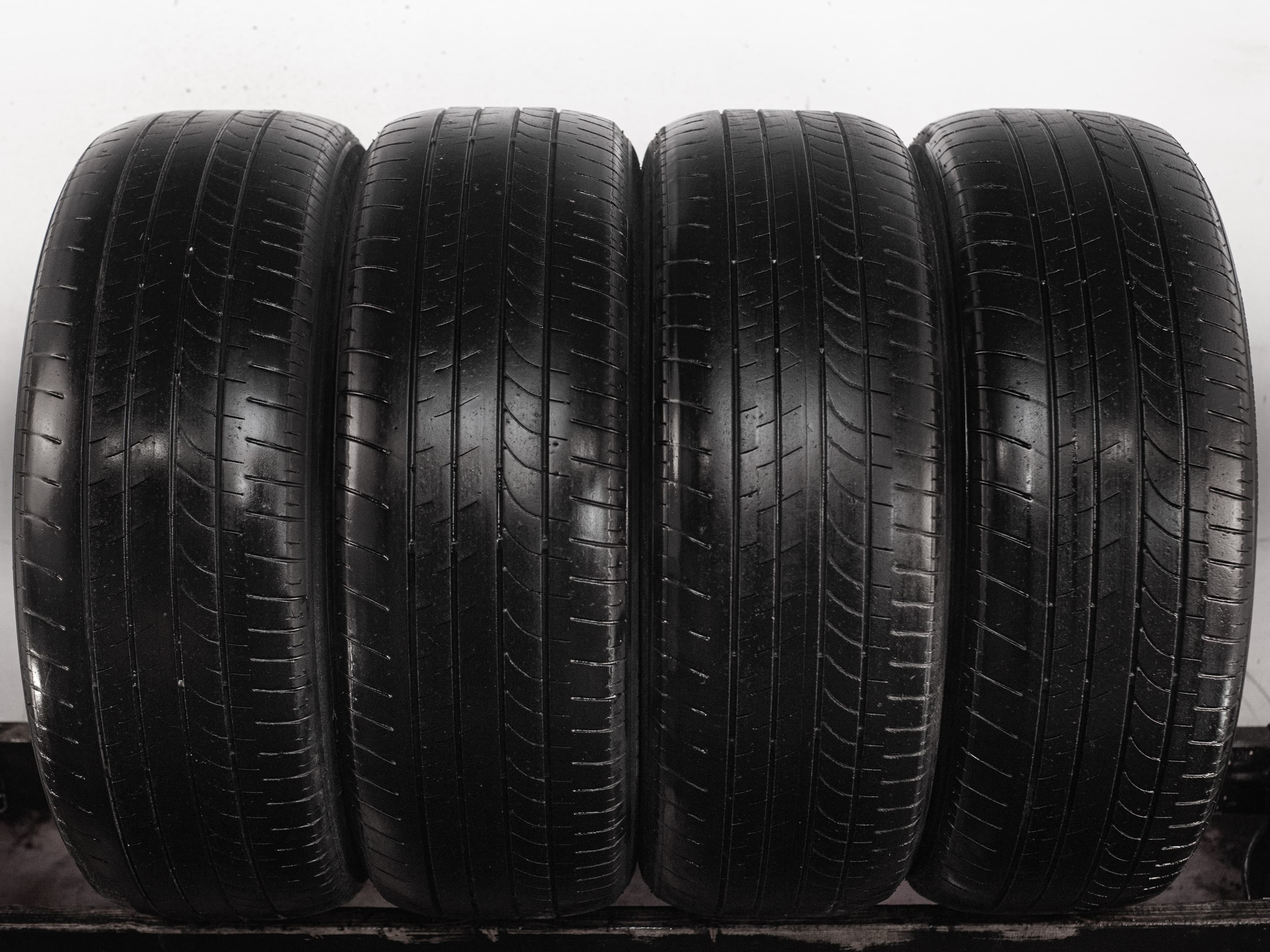 Bridgestone Dueler H/L 33A 235/55 R20 102V