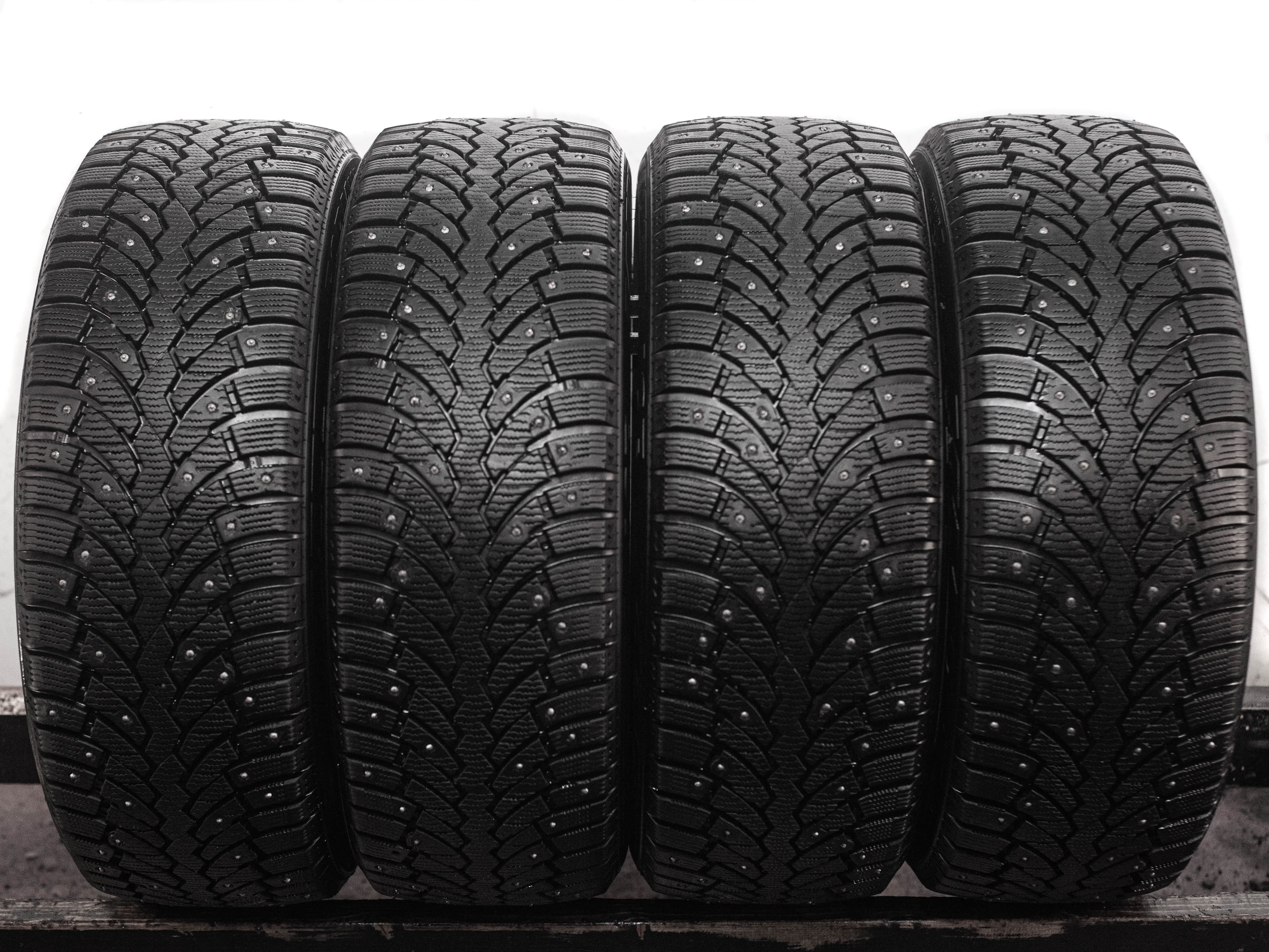 Formula Ice 215/50 R17 95T XL