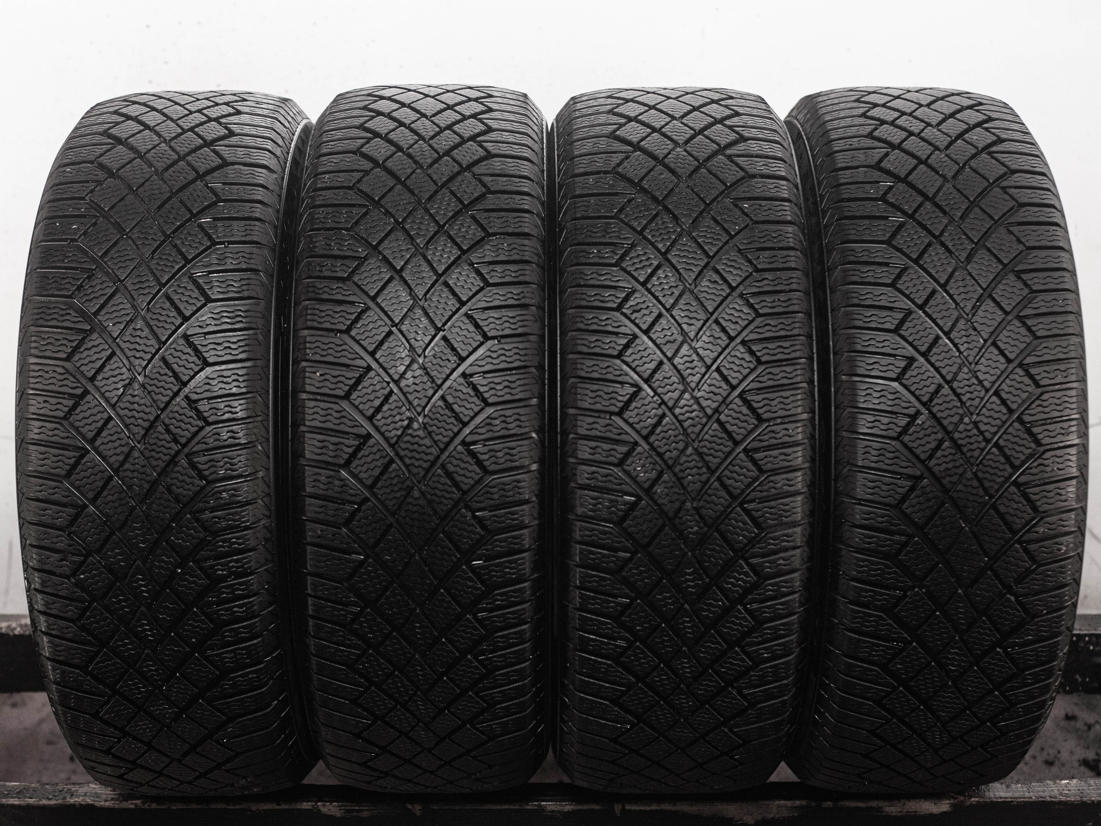 Continental ContiVikingContact 7 225/55 R19 103T XL