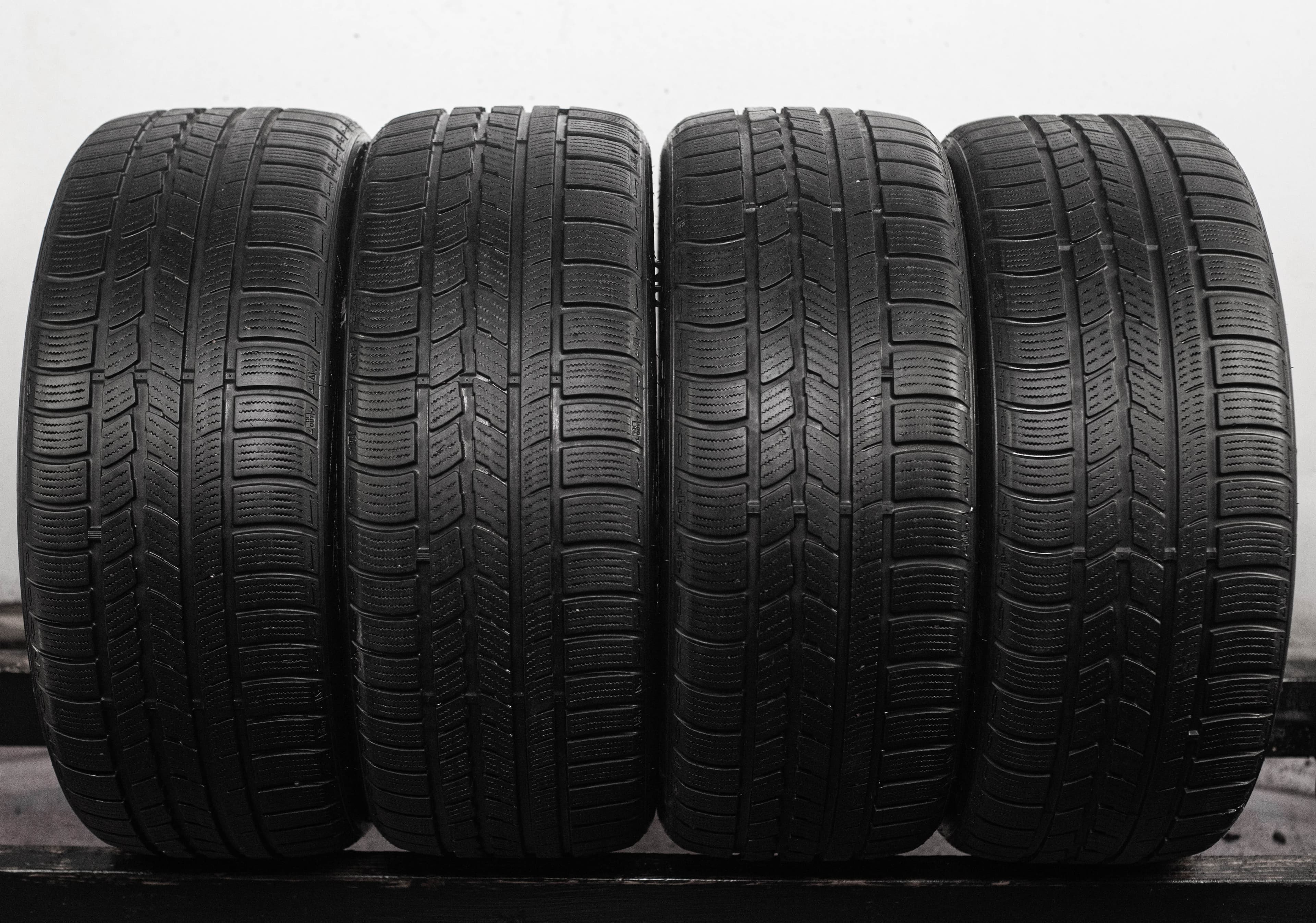 Roadstone Winguard Sport 235/45 R18 98V XL