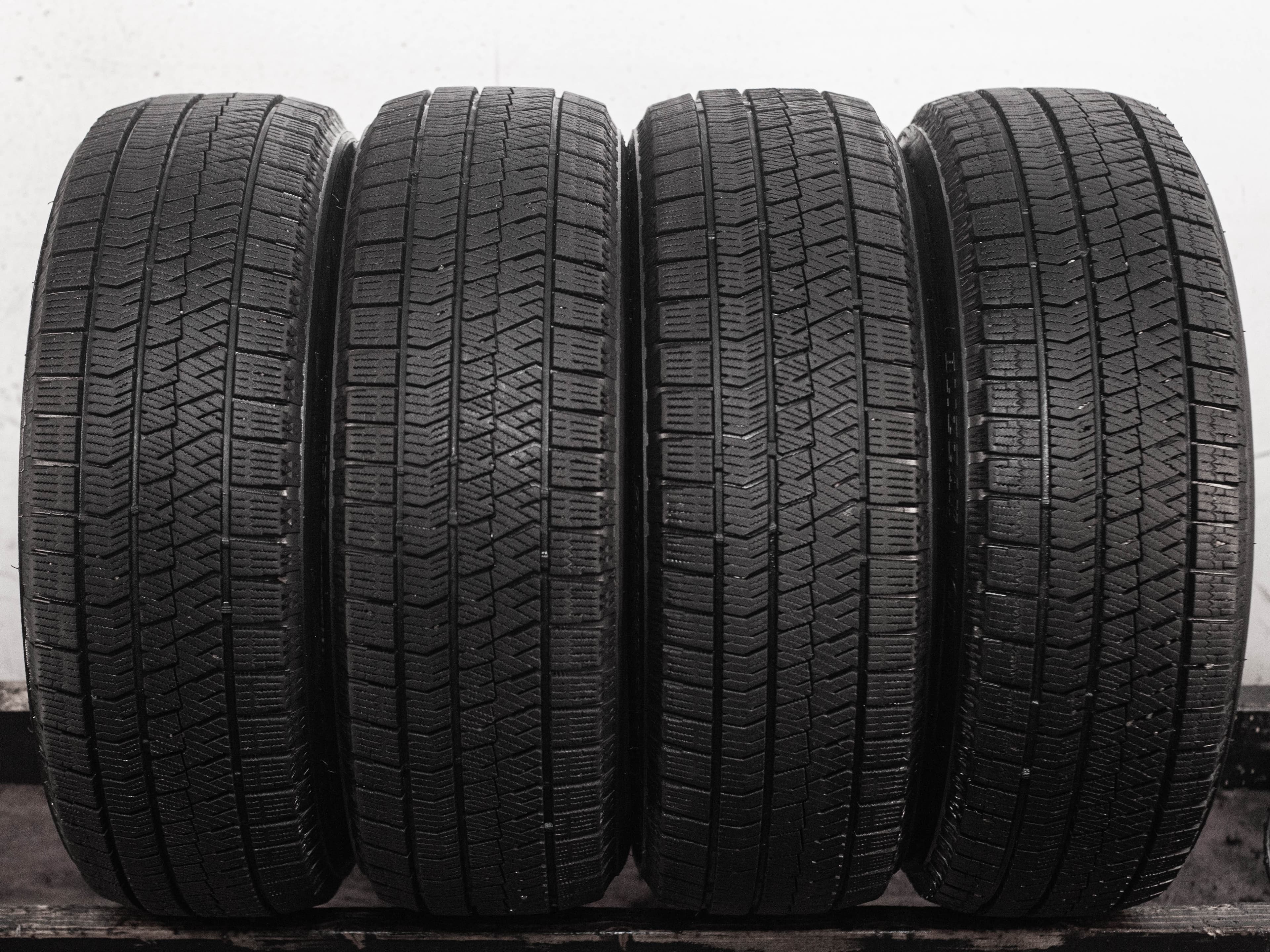 Bridgestone Blizzak Ice 205/60 R16 96T XL