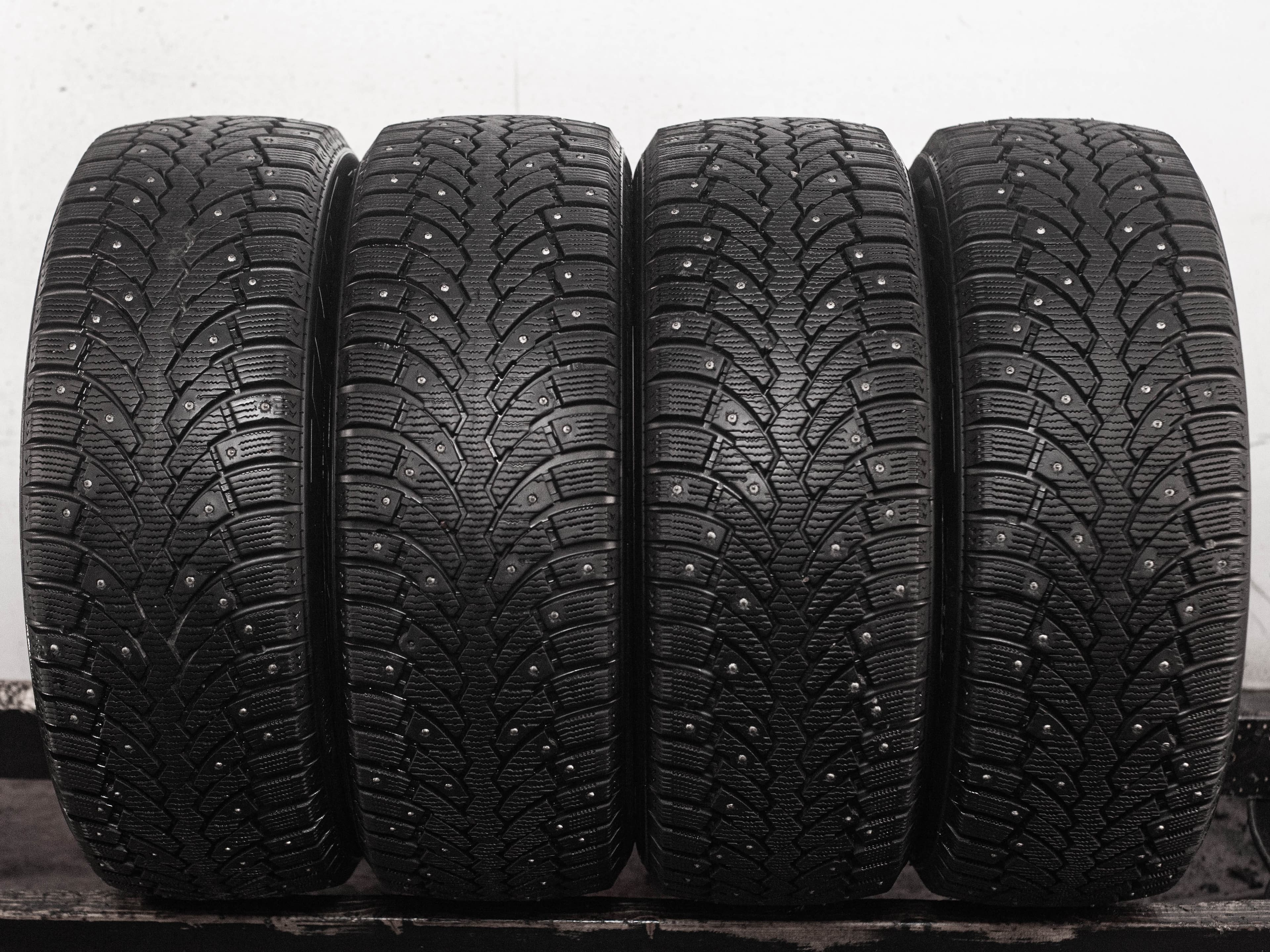 Formula Ice 205/60 R16 96T XL