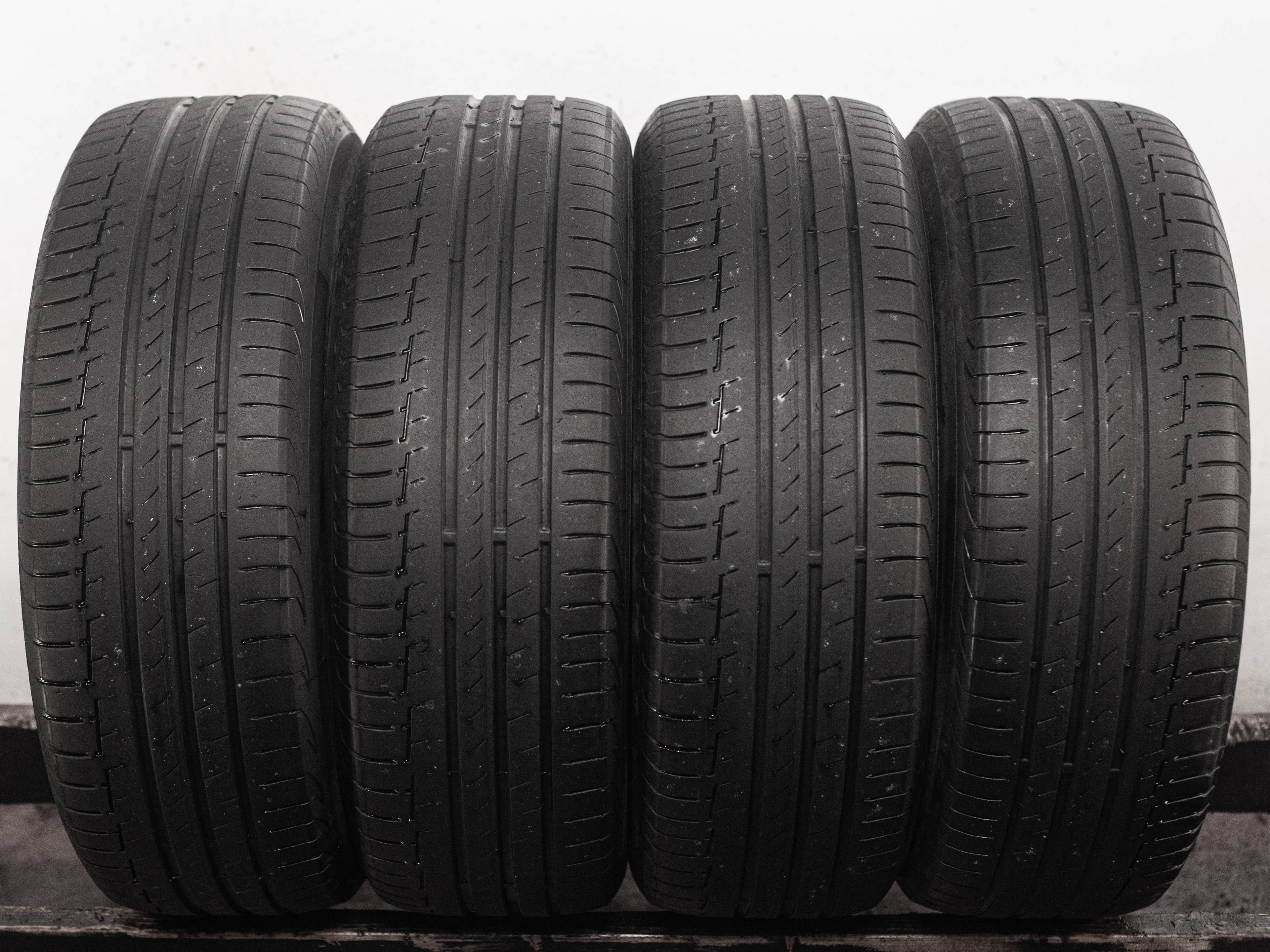 Continental ContiPremiumContact 6 215/65 R16 98H