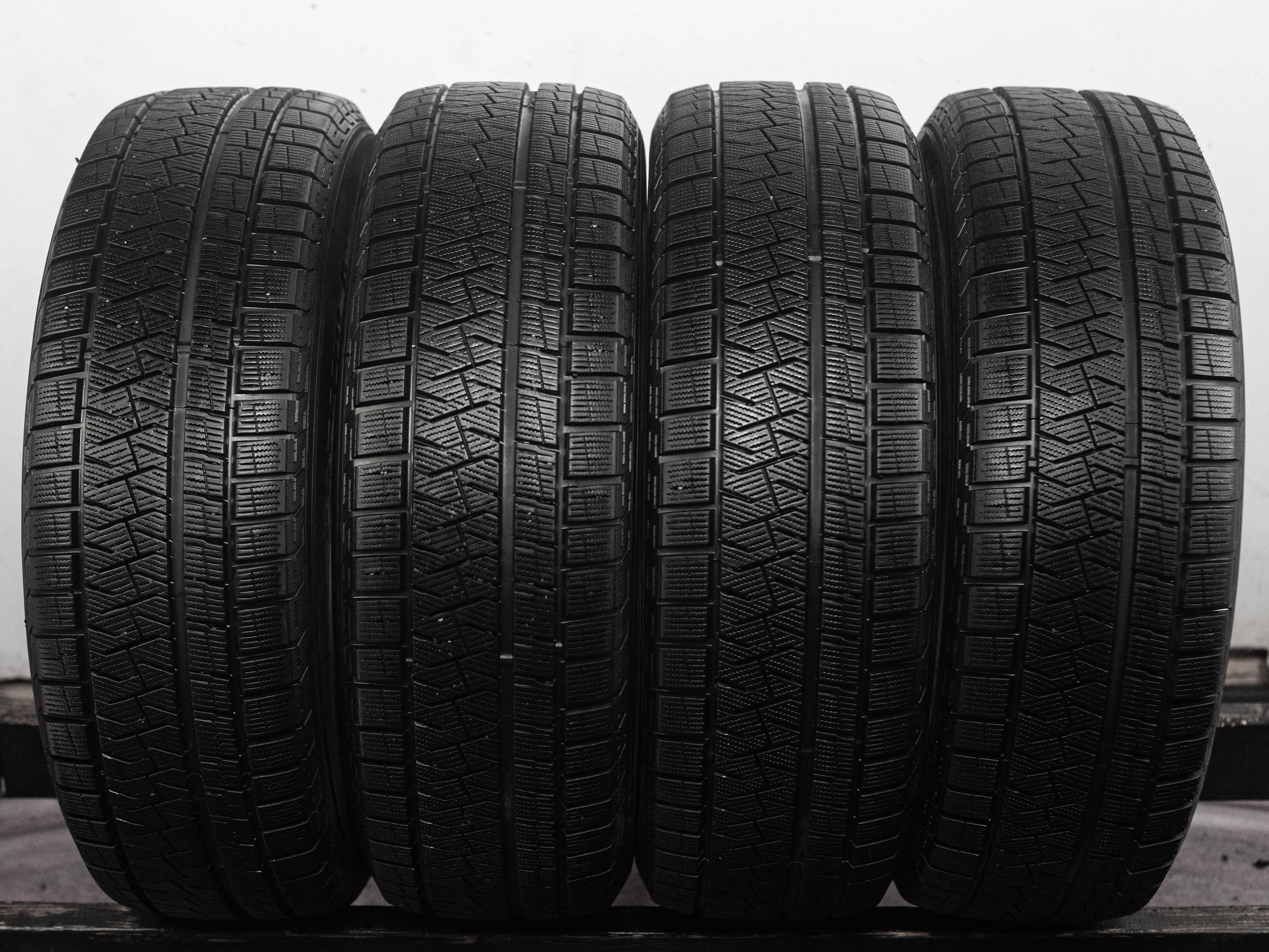 Formula ice FR 225/60 R18 104T