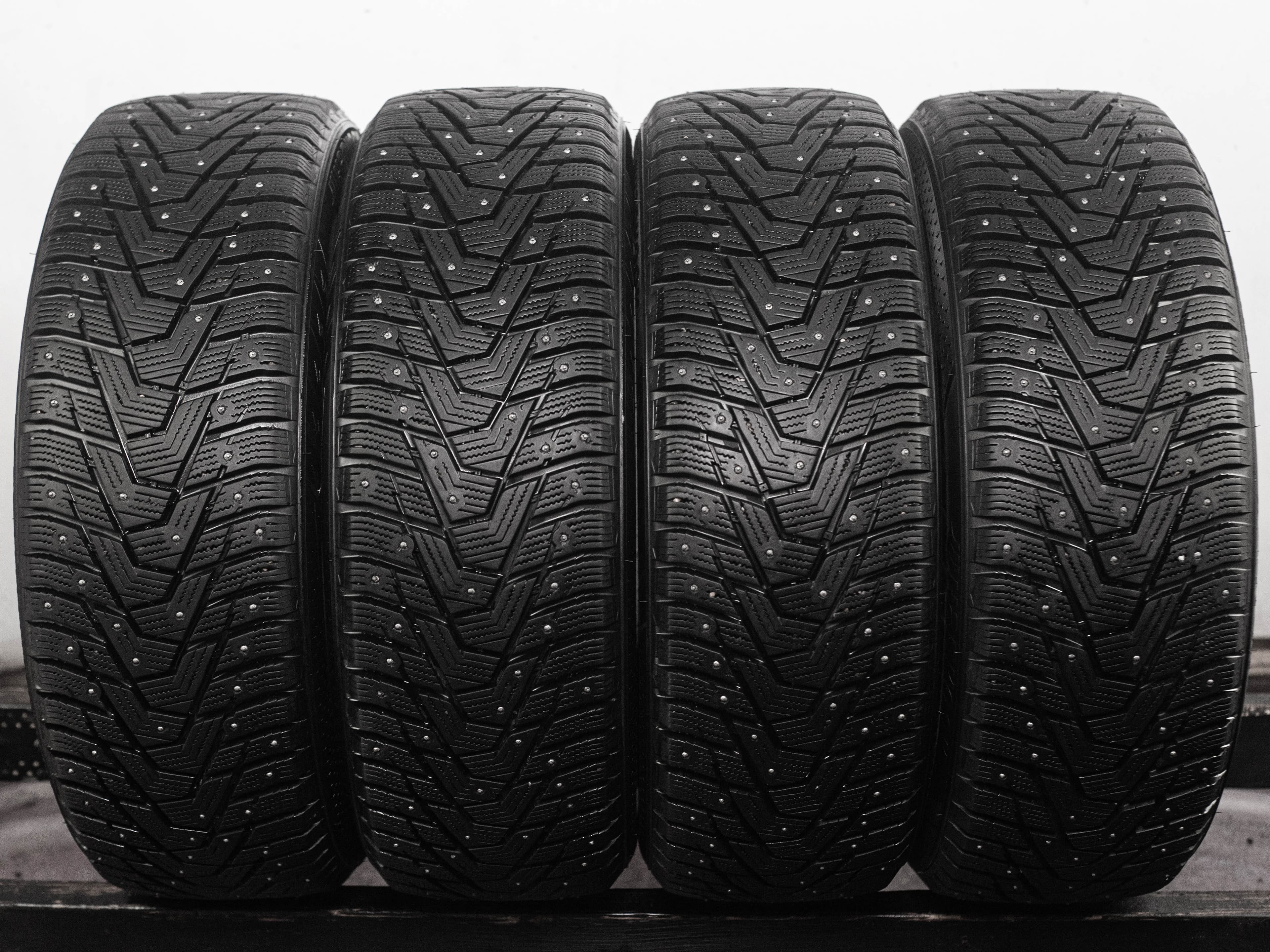 Hankook Winter i'Pike X W429A 225/55 R19 103T XL