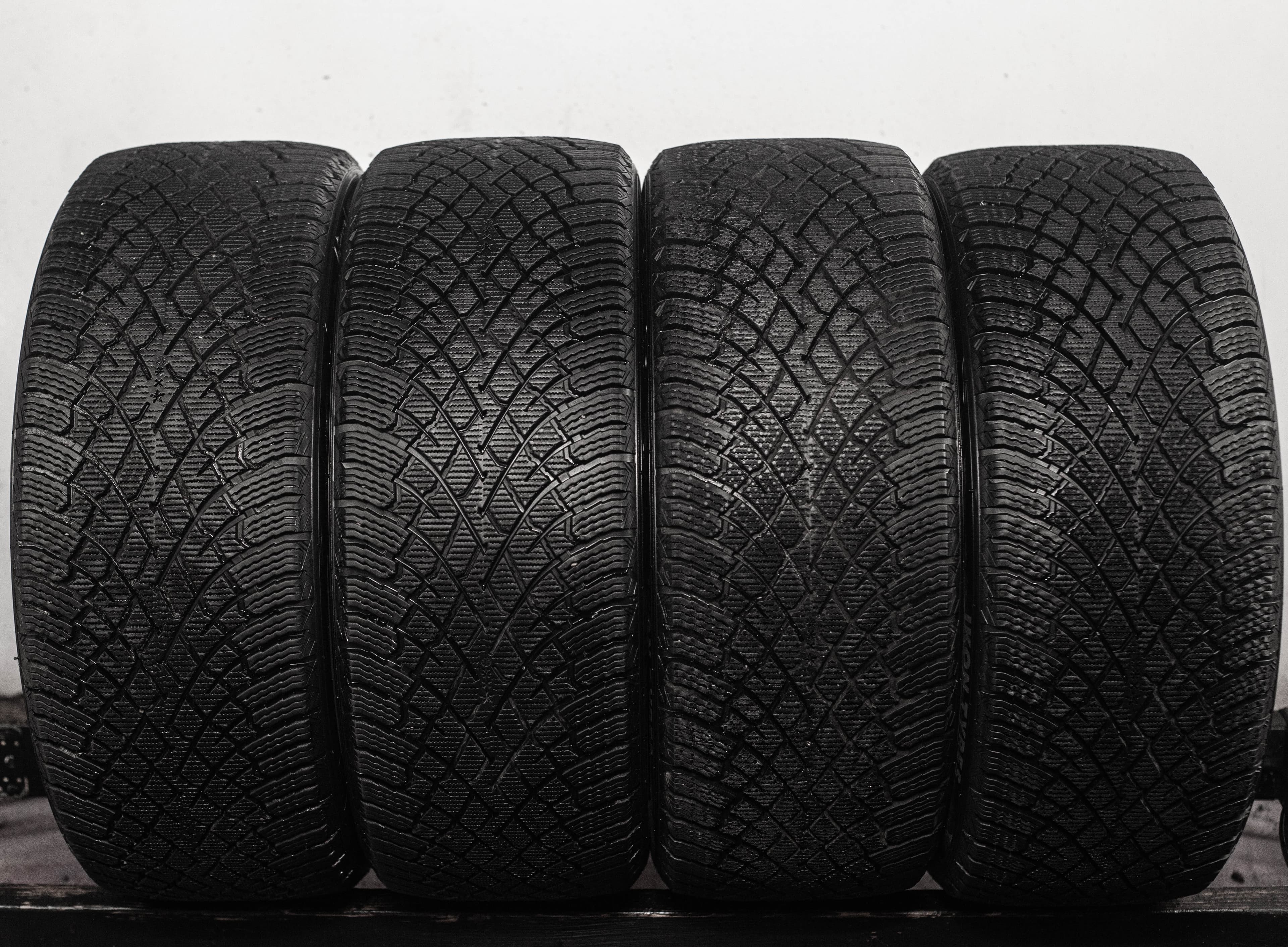 Ikon Autograph Snow 5 SUV 255/45 R20 105T XL
