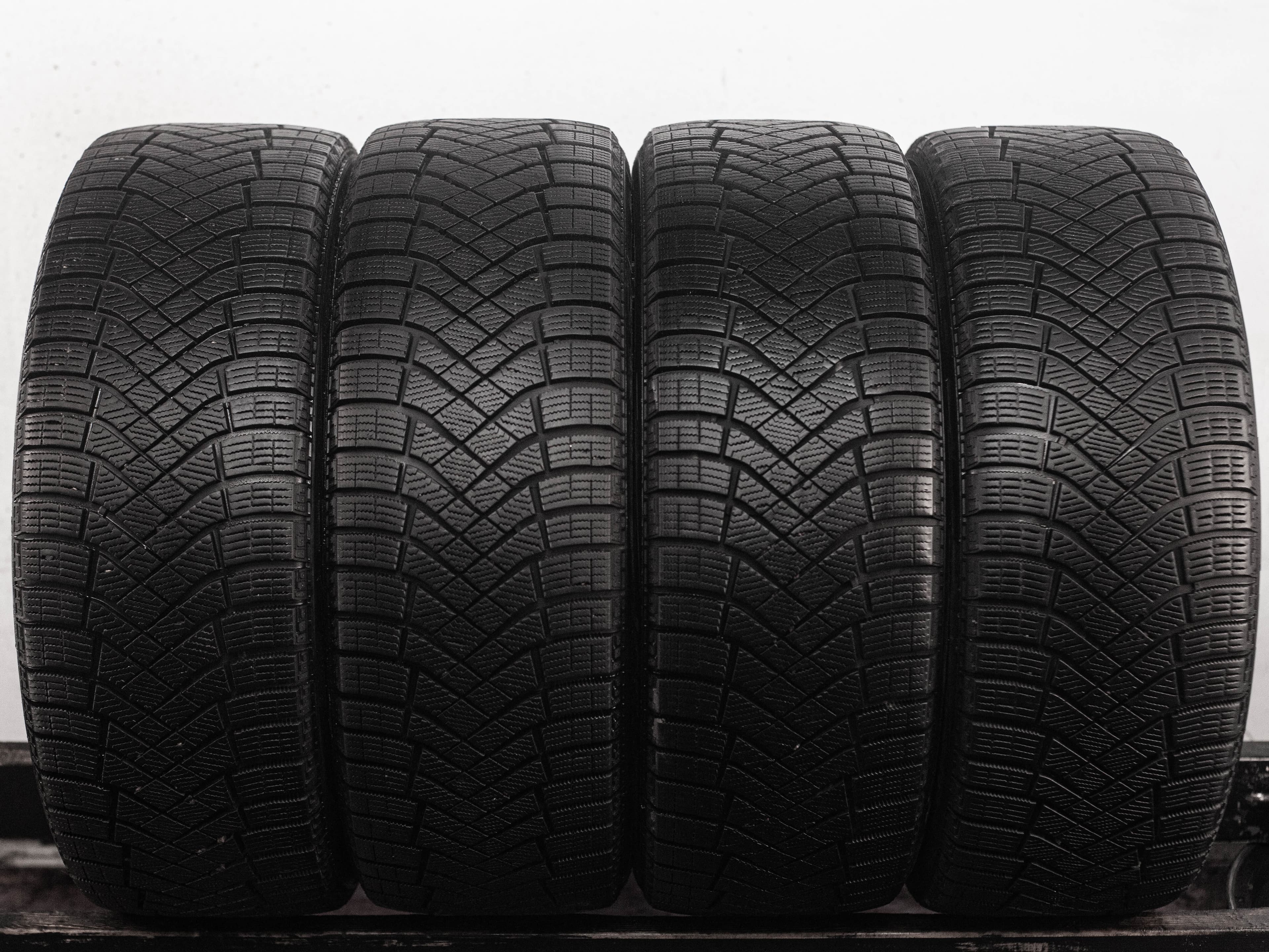 Pirelli Ice Zero FR 225/45 R19 96H XL