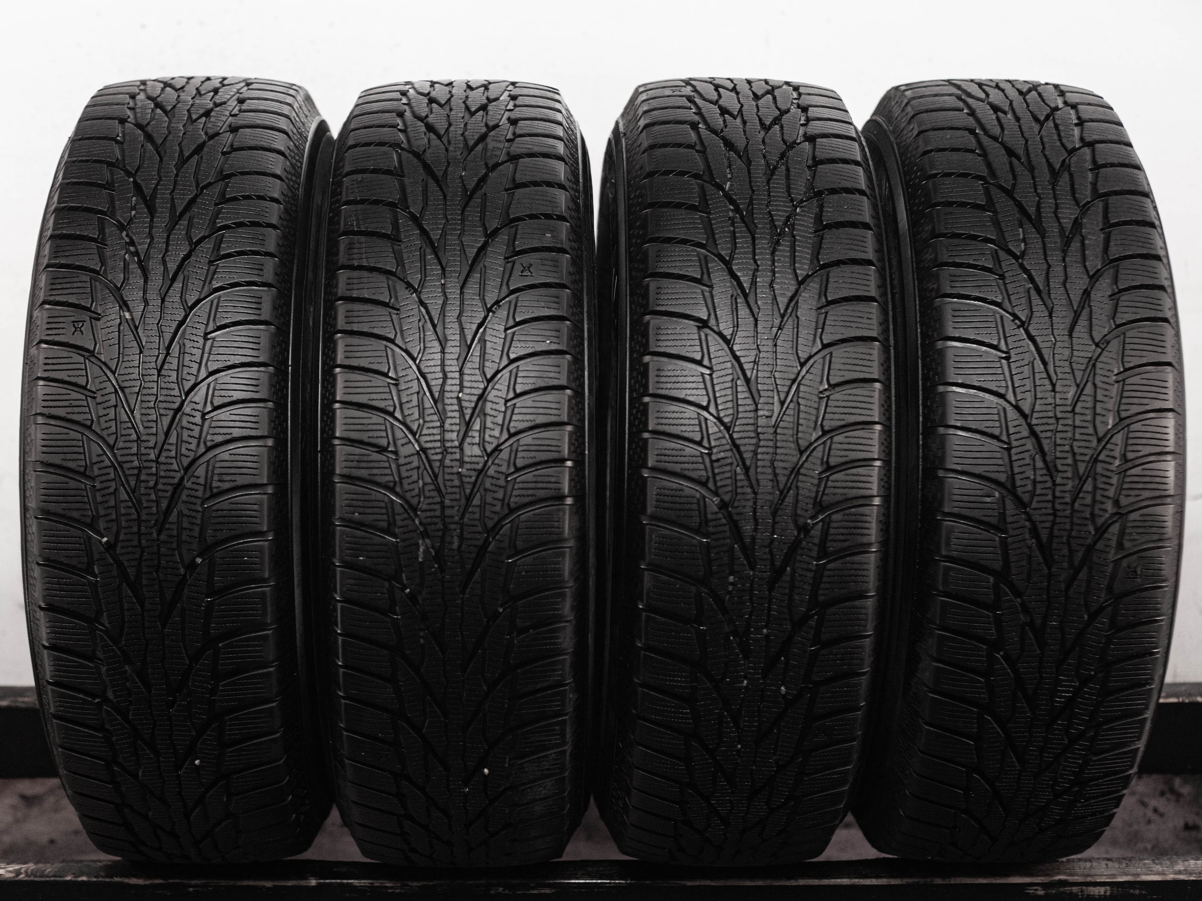 Kumho Wintercraft SUV Ice WS51 215/70 R16 100T