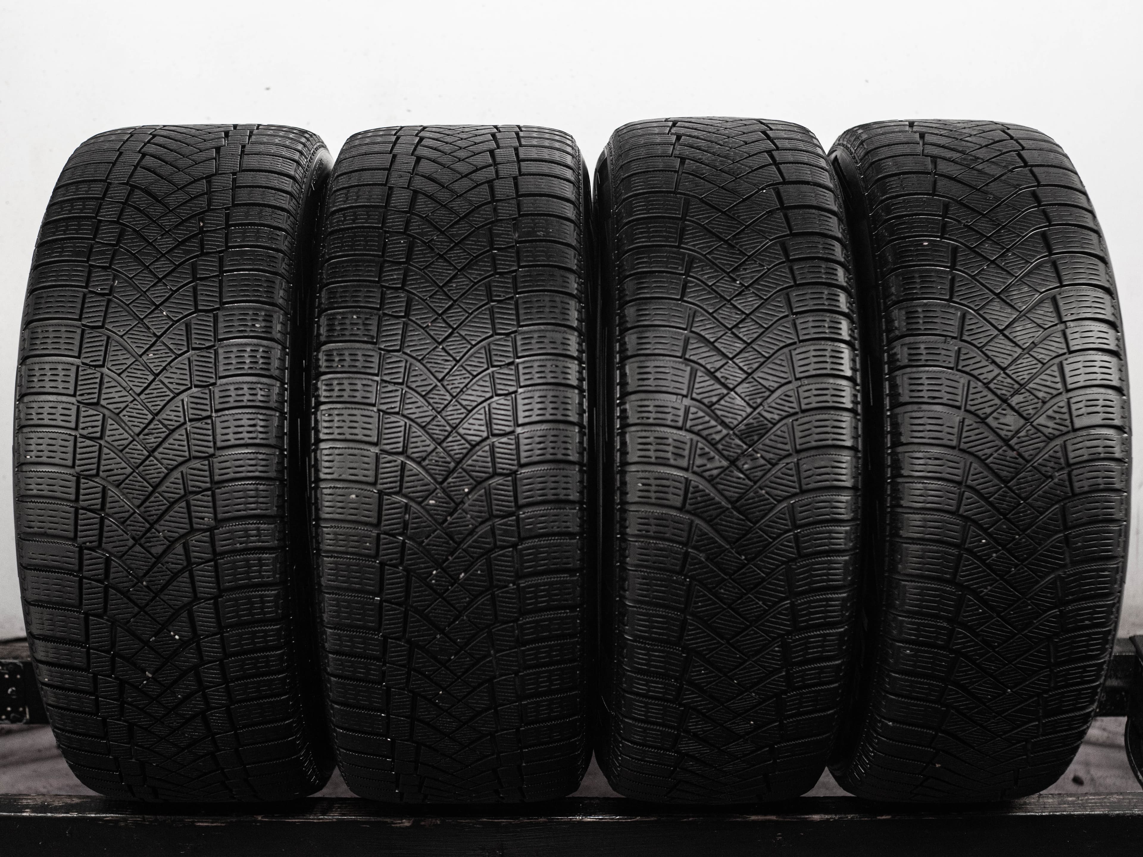 Pirelli ice zero FR 235/55 R19 105H и 255/50 R19 107T