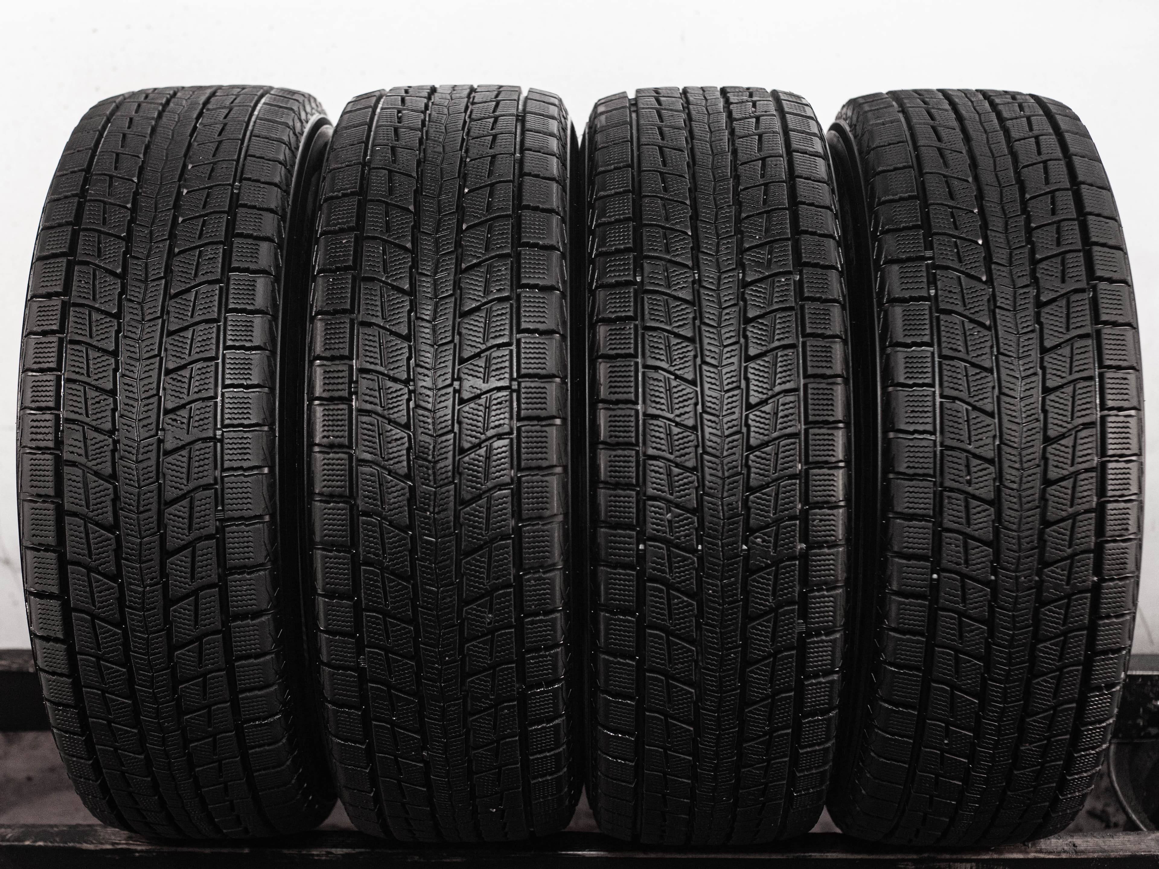 Dunlop Winter Maxx SJ8 235/60 R18 107R XL