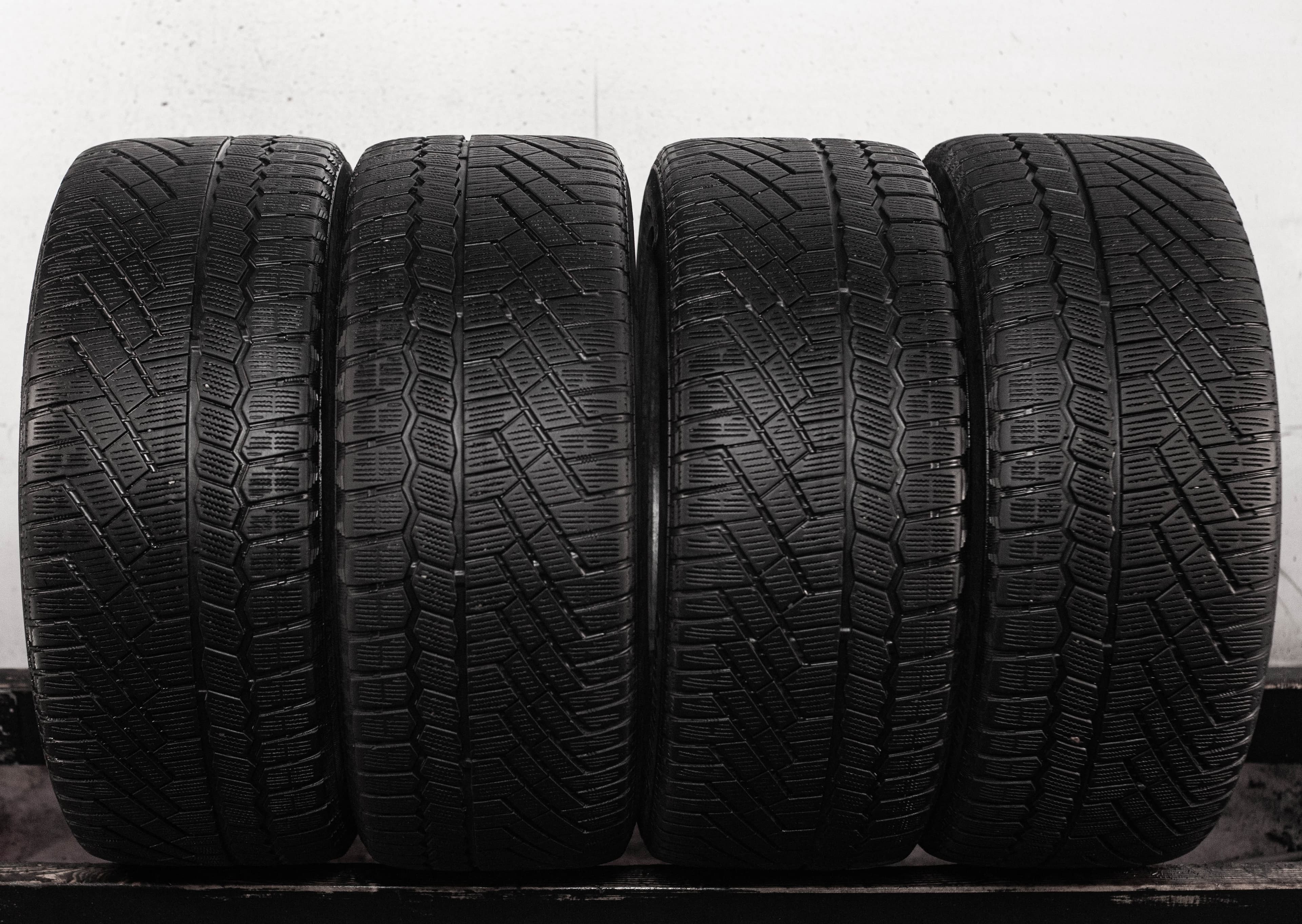 Continental ContiVikingContact 5 235/45 R17 97T XL
