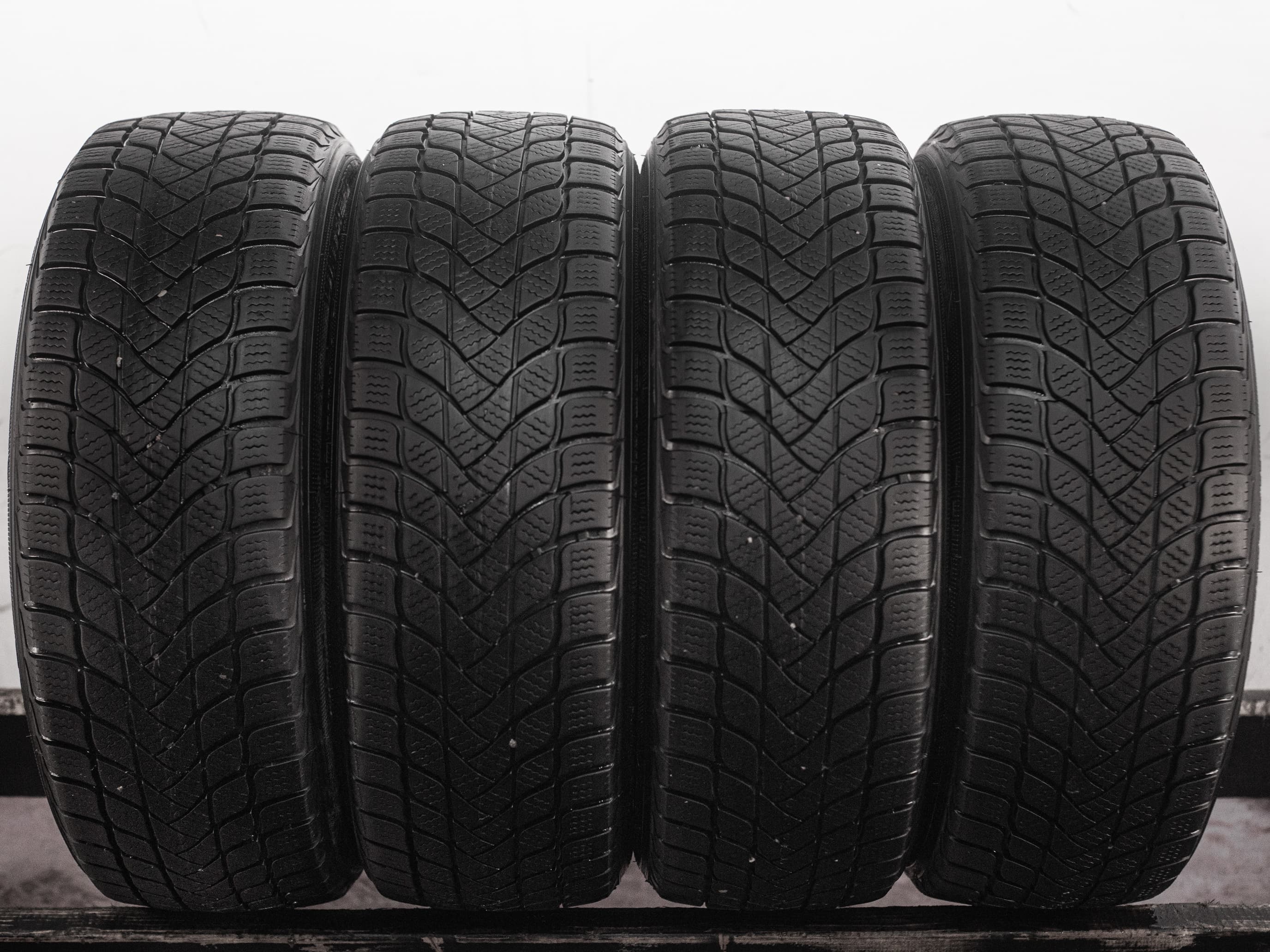 LandSail Winter Lander 185/60 R15 88H